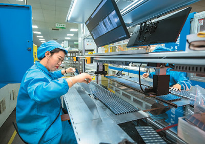 科技研發(fā)鑄就核心優(yōu)勢 中國光伏暢銷海外的創(chuàng)新密碼